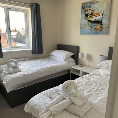 Newark Area - Modern 3 Bedroom Semi With Free Off Road Parking For 2 Vehicles Balderton Exterior photo